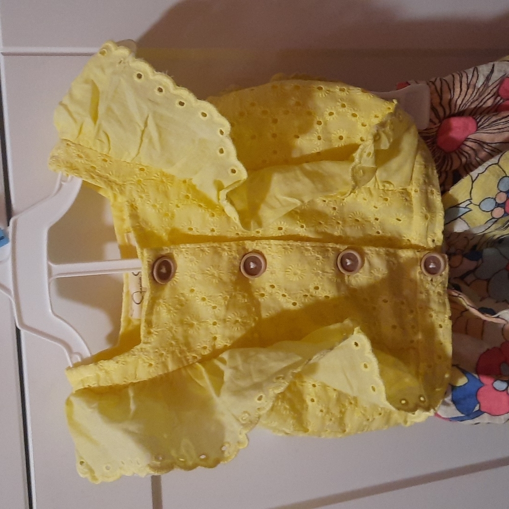 Outfit - Picture 2 of 3